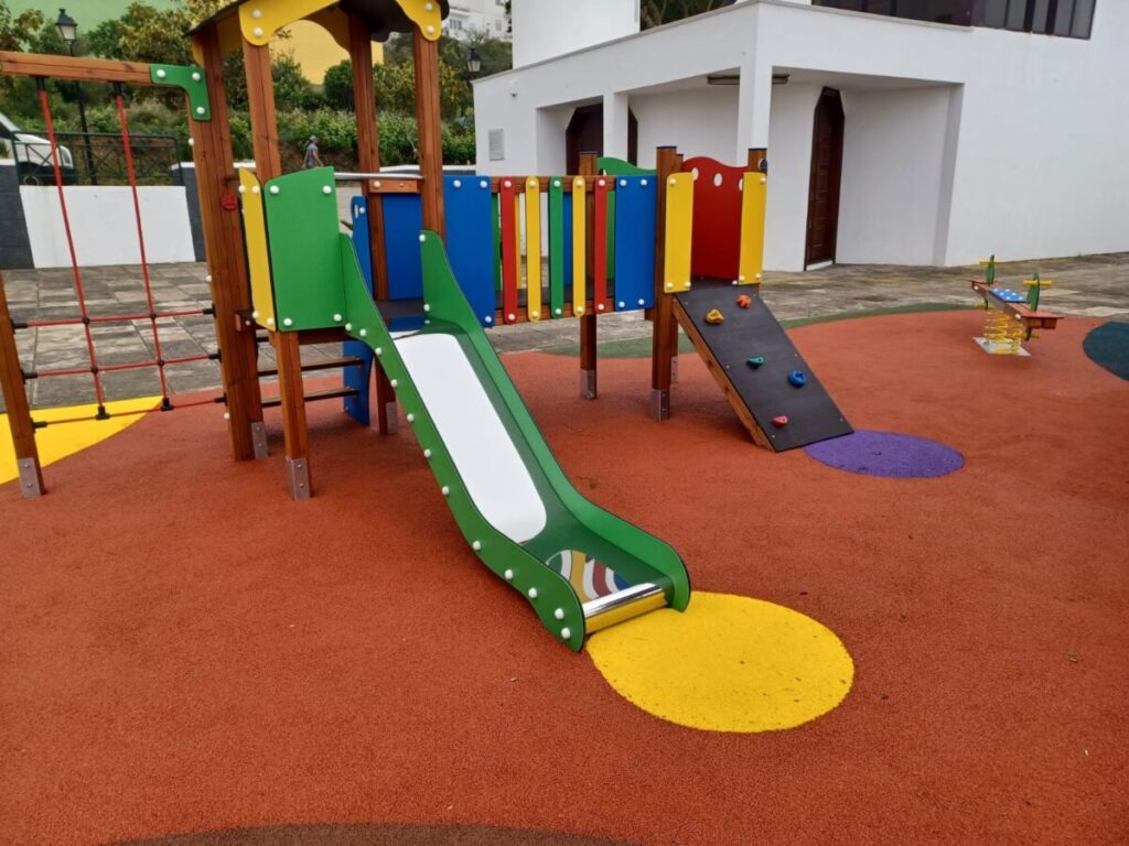 Nuevo parque infantil de La Vera (1)